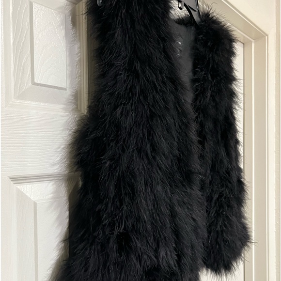 CLUB MONACO 100% MARABOU FEATHER BLACK OPEN VEST - Picture 10 of 14
